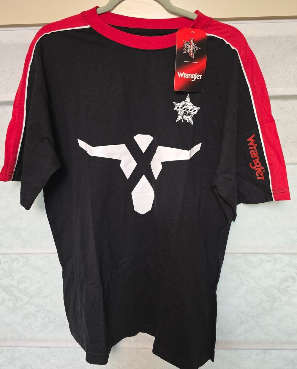 Wrangler PBR 20X Bull T-Shirt Men's Large Black Red Rodeo NWT